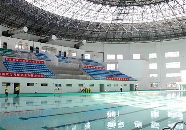 游泳館螺栓球球形網架